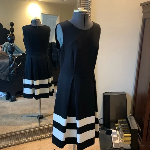 white dress with black horizontal stripes Preppy Black & White Zig Zag Horizontal Striped Bodycon Dress main image 1
